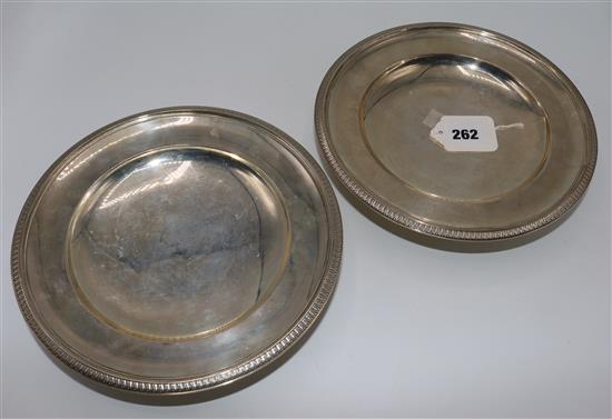 Pair of Continental silver tazzas